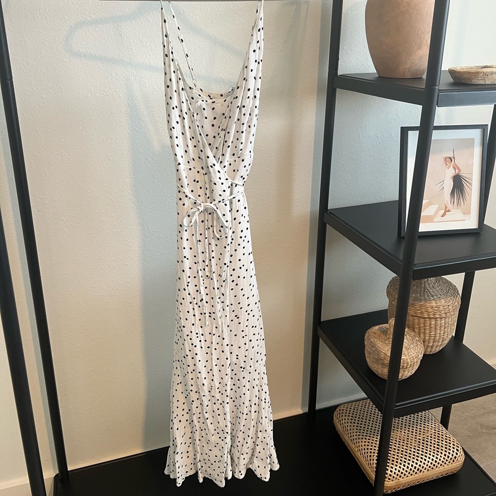 White spotted tie waste maxi dress